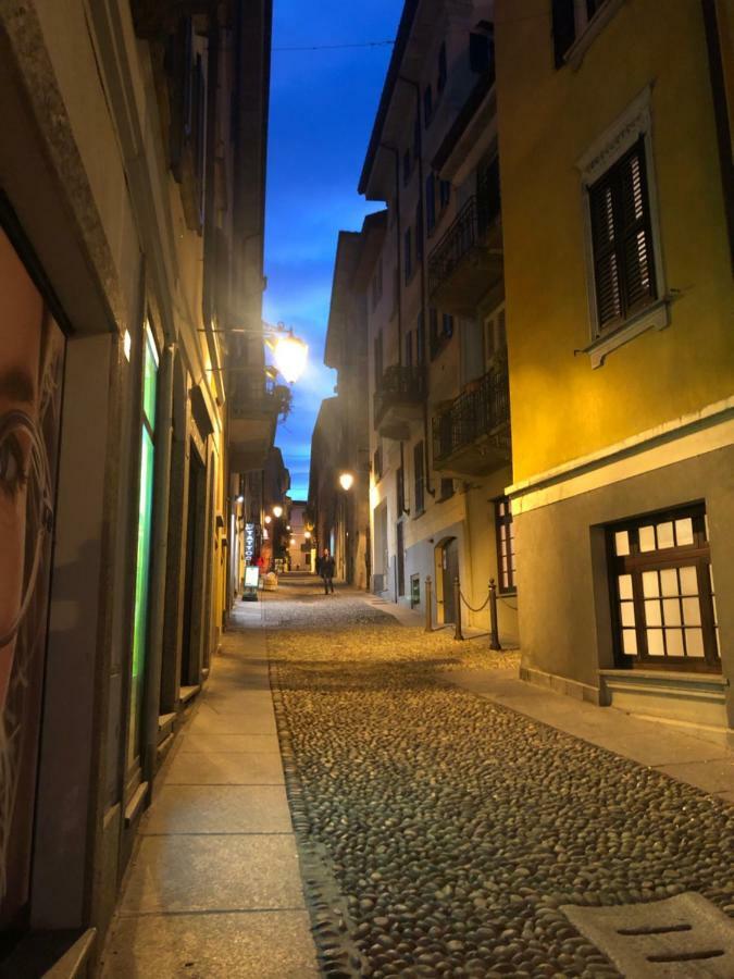 La Via Degli Artisti Daire Arona Dış mekan fotoğraf
